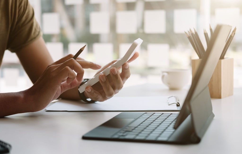 How can productivity apps improve personal and professional efficiency?